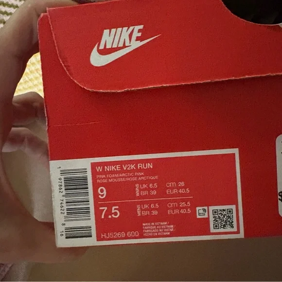 NIKE V2K RUN Pink Foam Arctic Pink with Flowers size 9 - Picture 4 of 4